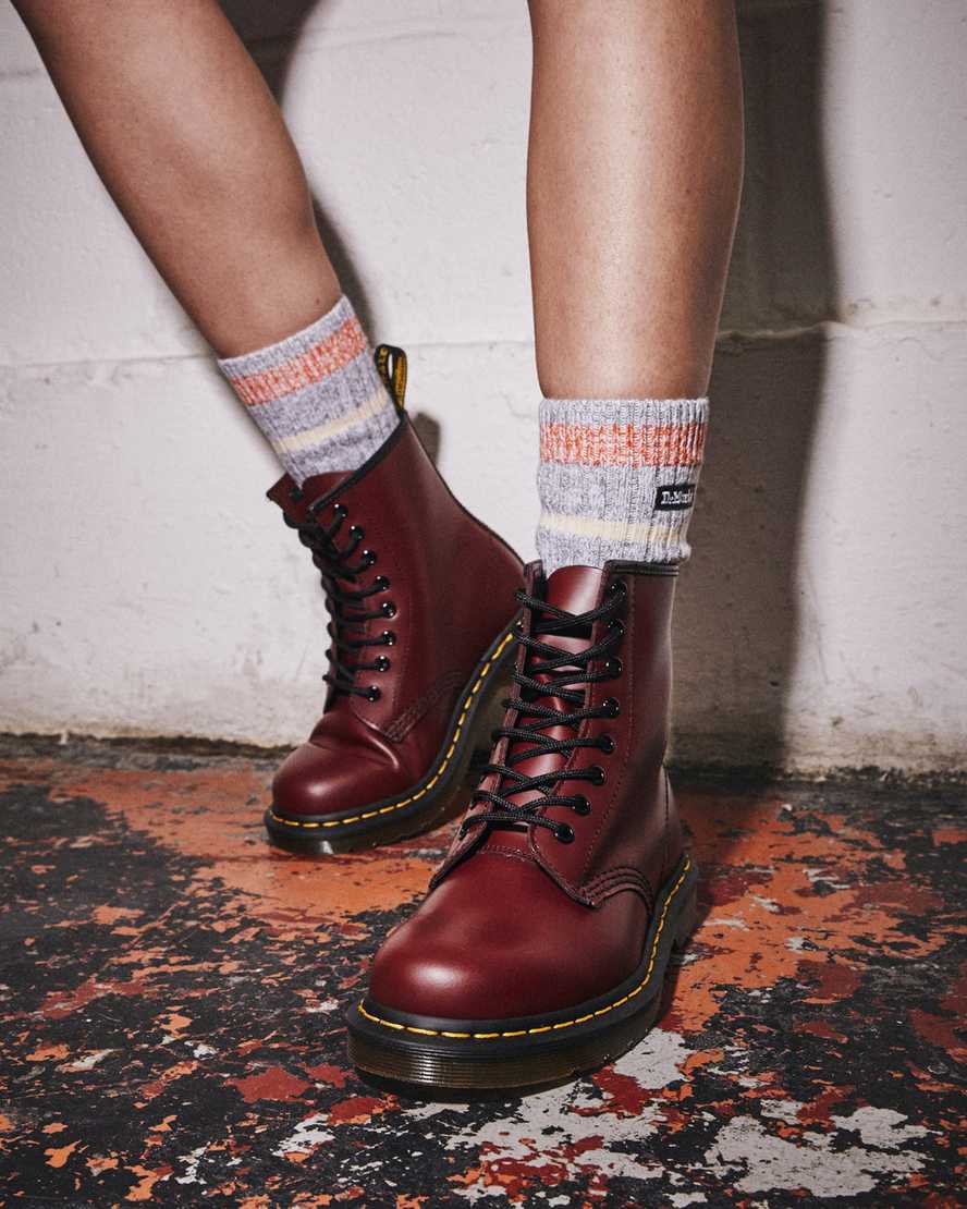 Dr Martens 1460 Smooth Leather Women Lace Up Boots Cherry Red | 06QOITZHJ