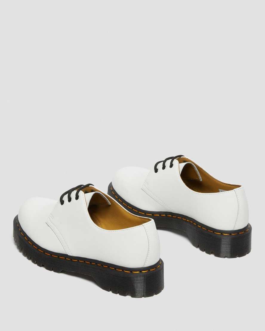 Dr Martens 1461 Bex Smooth Leather Men Oxfords Shoes White | 76VSBMWAR